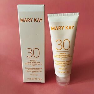 Mary Kay Mineral Sunscreen SPF 30 with Orange Accents